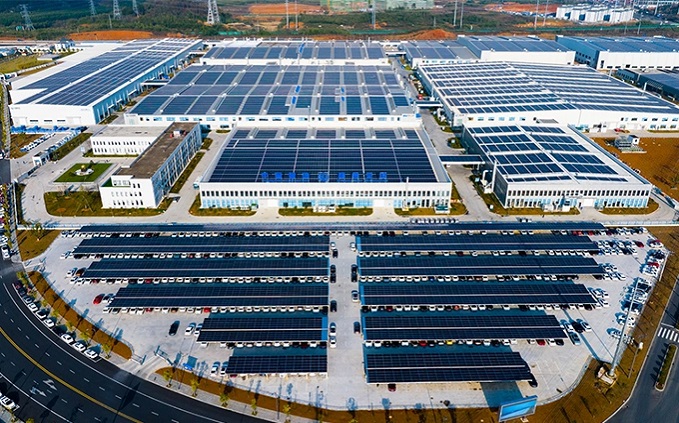 Harnessing the Power of the Sun: The Advantages of Commercial Rooftop Solar