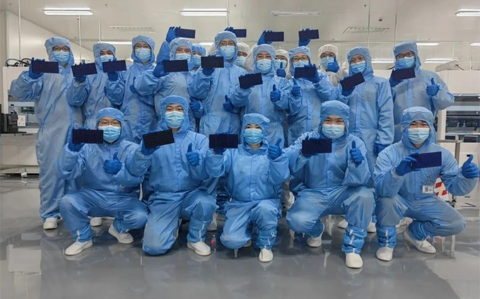 Speed up again！ Huasun successfully launched the 182mm HJT solar cells adopted double-sided micro-crystalline technology